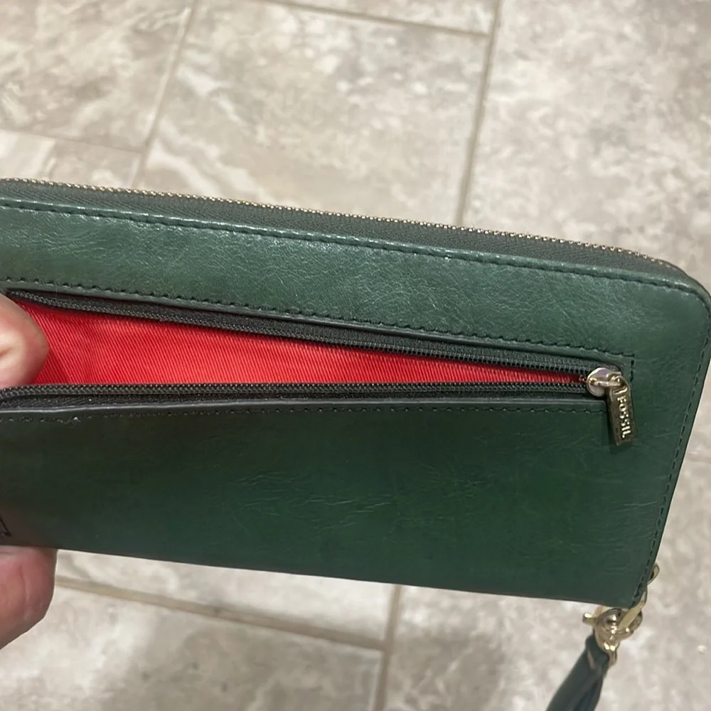 Fossil good preowned
